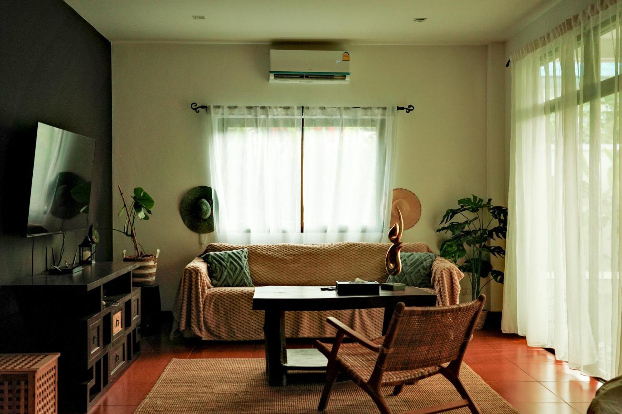 Beachfront Pool Villa หาดกมลา ภายนอก รูปภาพ