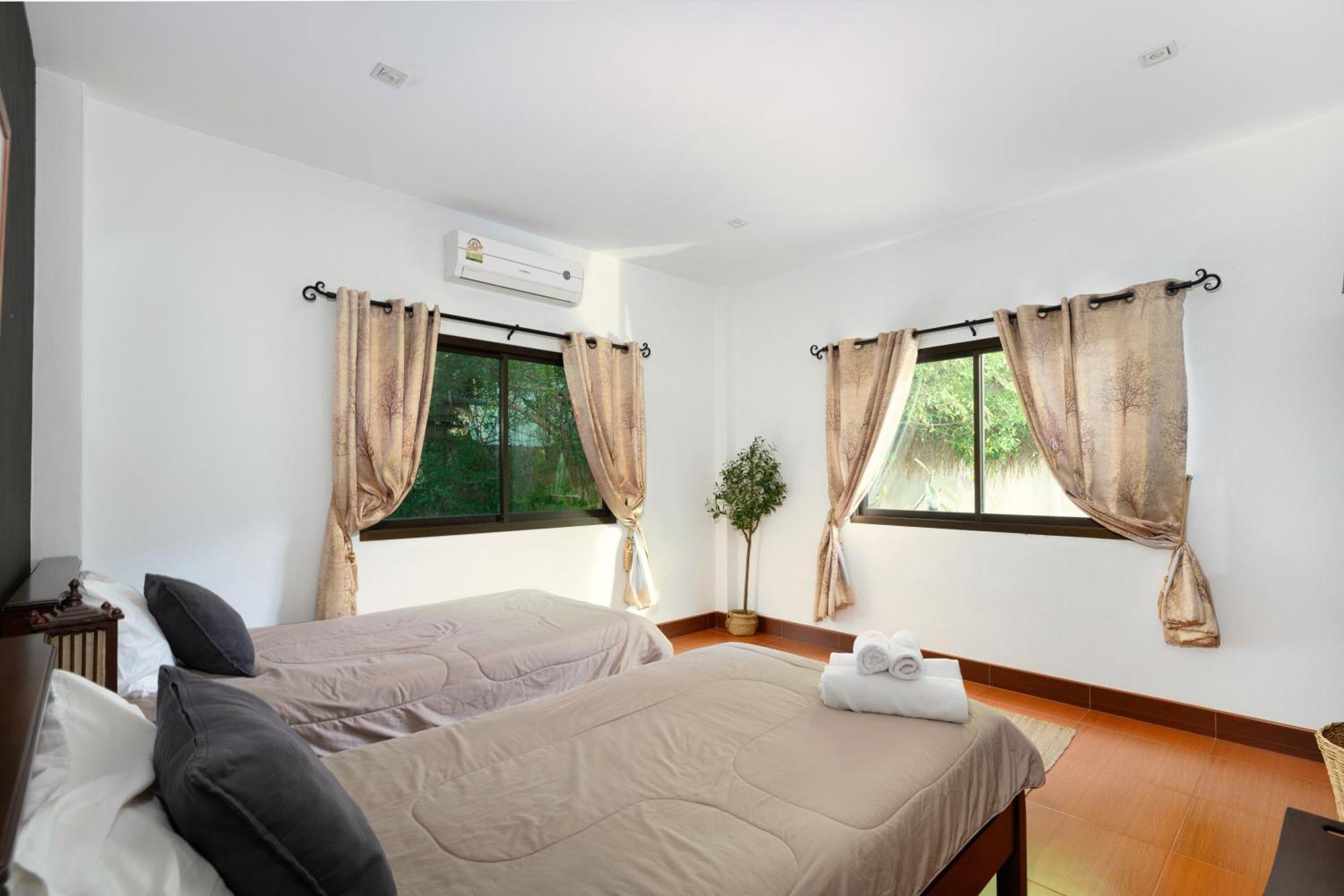 Beachfront Pool Villa หาดกมลา ภายนอก รูปภาพ